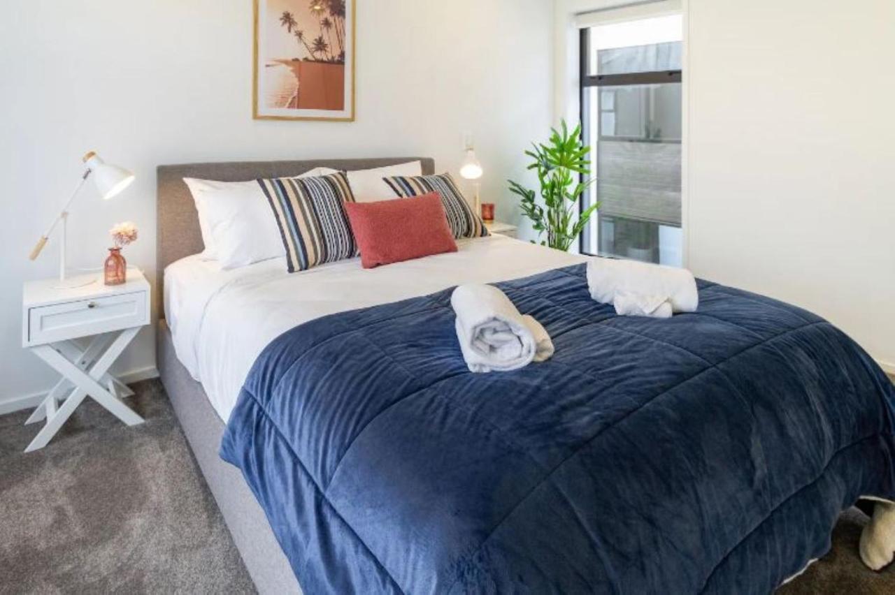Serenity In The Centre: 2 Bed 2 Bath Christchurch Exterior photo