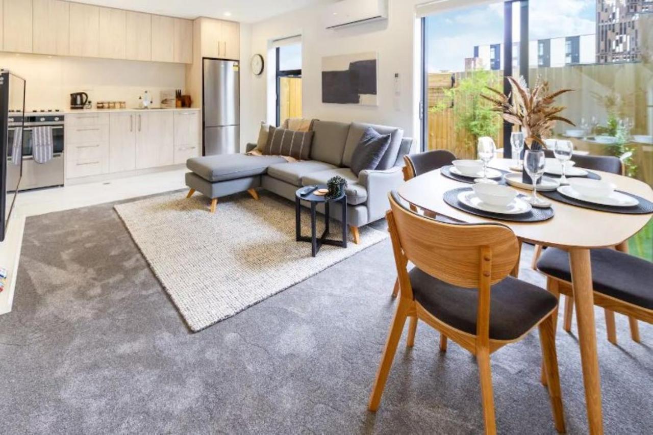 Serenity In The Centre: 2 Bed 2 Bath Christchurch Exterior photo